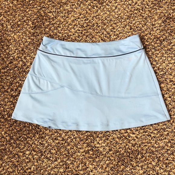 *SOLD* Nike Dri Fit Skort w/ front pleats - Picture 2 of 8